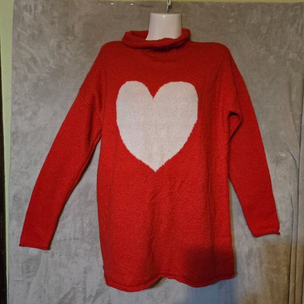 Cupcakes/Cashmere Red Long Sleeve Sweater M Turtleneck Valentine Heart Design